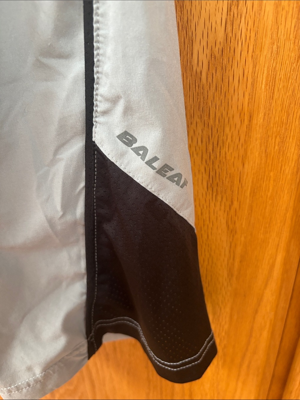 Baleaf Men's 7" Running Shorts with Liner Light Grey M - Picture 5 of 8